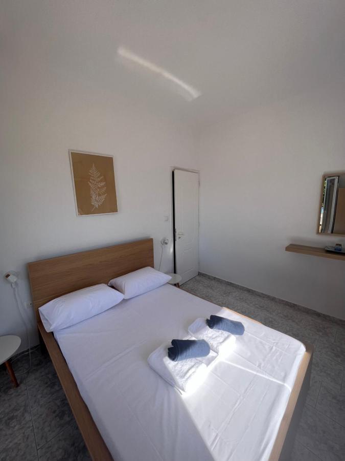 PebBle Apartments Marathias  Extérieur photo