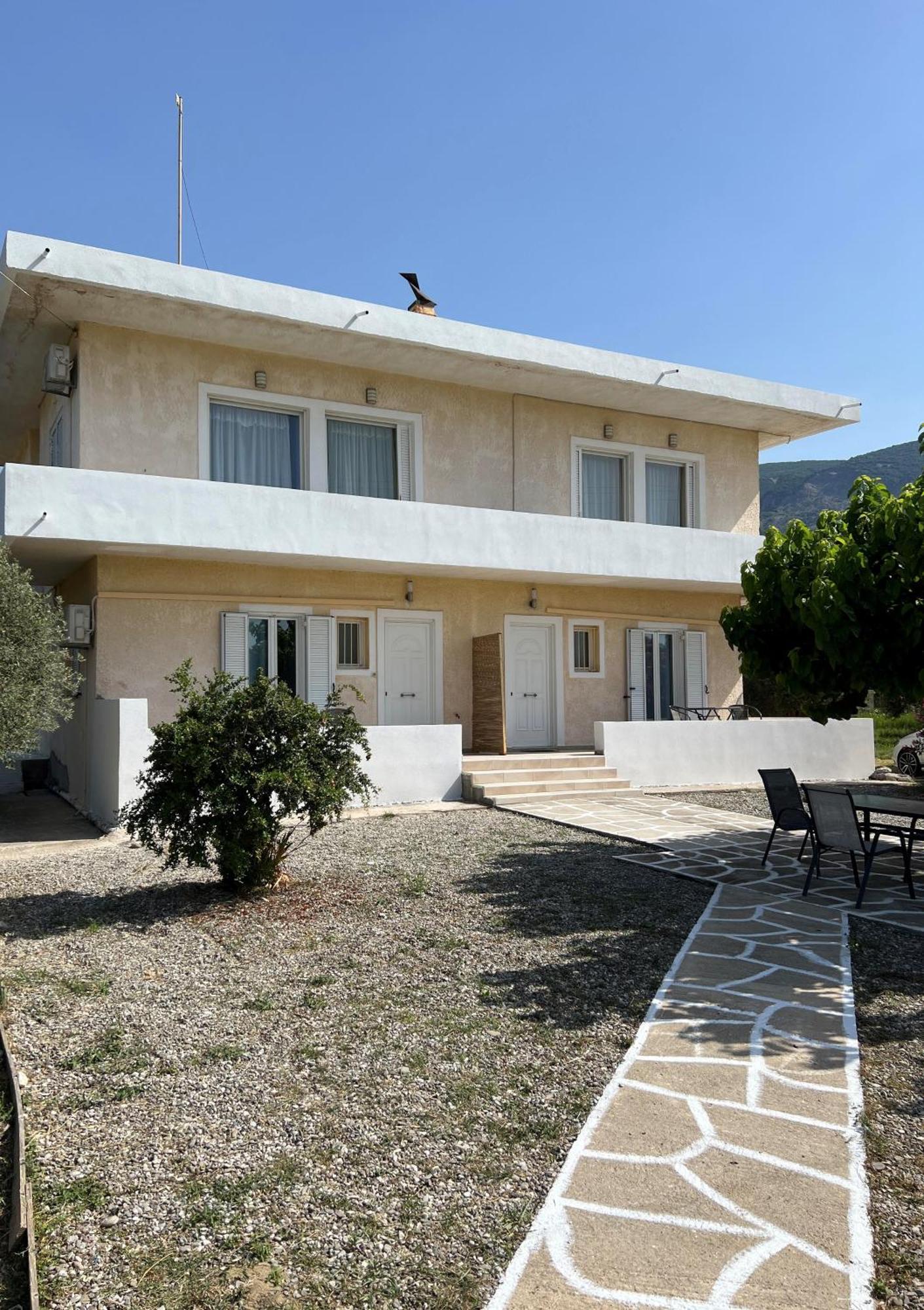 PebBle Apartments Marathias  Extérieur photo